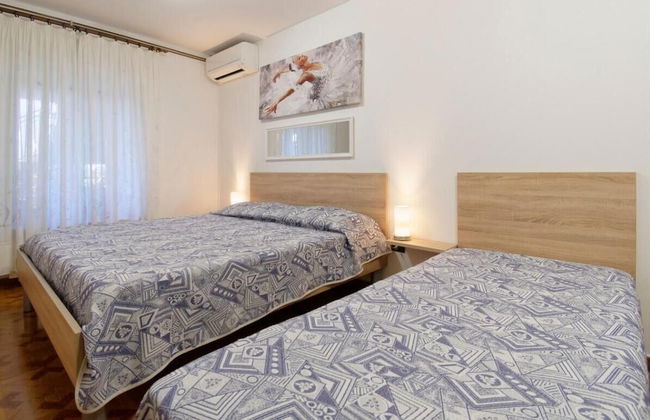 Comfortable Apartment in Umag With Parking Space - Photo 4