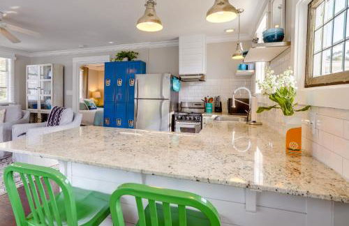 Bright St Petersburg Apartment, Walk to Downtown! - Foto 10