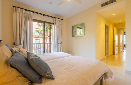 Royal Flamingos Sea View Apartman - Foto 19