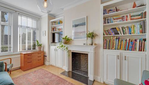 Well-equipped 4 bedroom family home with garden - Foto 3