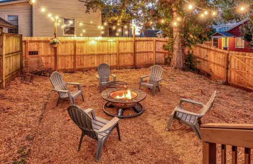 Fully Furnished Bungalow with Deck Near City Center - Foto 36