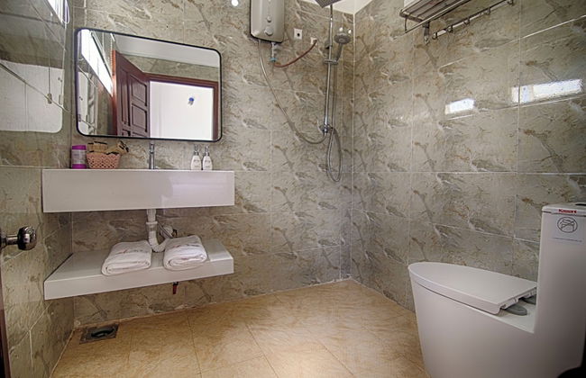 Hoa May Hotel - Photo 75