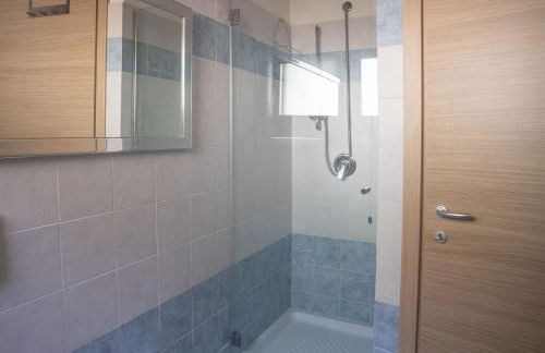 EnjoyIseoLake - Dante with spacious balcony and Lake view - Foto 16