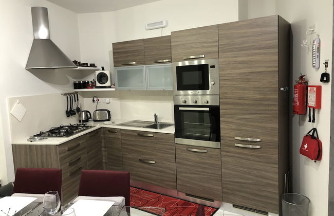 Sea View 2 Bed Apartment Close to Beach - Photo 13