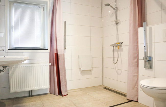 3 bedroom House in Arnhem with swimming pool and garden - Photo 7