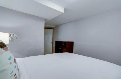 Beautiful 2 Bedroom across from The House of Representatives - Foto 27