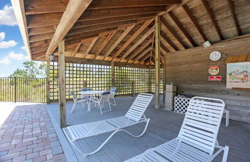 Woofs and Waves by Pristine Properties Vacation Rentals - Foto 12