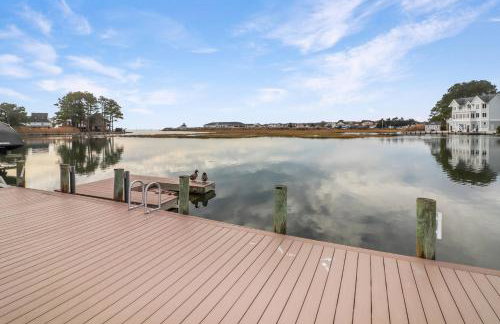 Diving Duck - Waterfront home w Hot tub & Boat dock & King Bed - Foto 70
