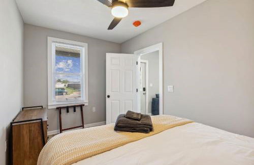 Spacious Home with Game Room - 9 mins from Cedar Point - Foto 16