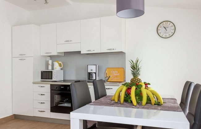 Beautiful Apartment in Between Split and Trogir - Foto 6