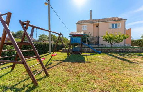 5 Bedroom Cozy Home In Biograd Na Moru - Foto 7