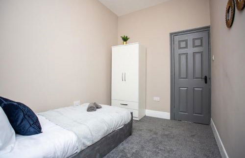 Modern Interior Spacious Four Bedroom Apartment - Foto 19