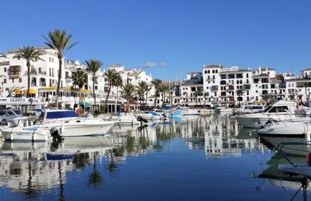 Gorgeous 2 bed Duquesa apartment, 2 pools, easy parking and 2 large balconies, 1 with stunning views - Foto 60