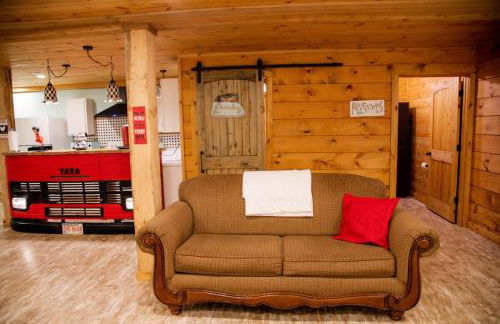 Southern Comfort Retreat with a private hot tub - Foto 9