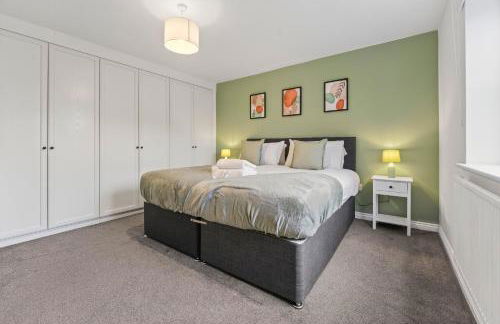 NEW! Large 5BR 2BA Home Leamington Spa Driveway Garage Parking WI-FI - Photo 53