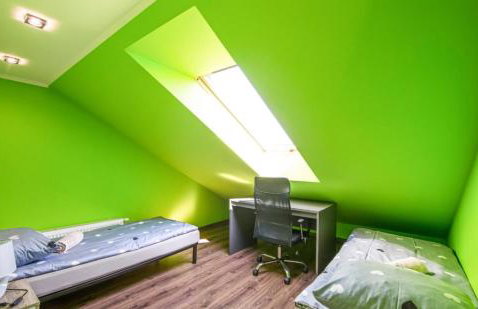 Biały domek nad stawem - Foto 25