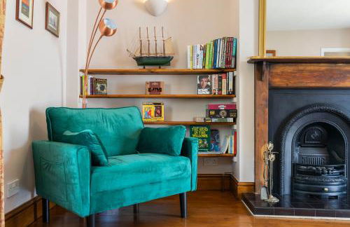 Charming 2 Bed Property - Photo 9