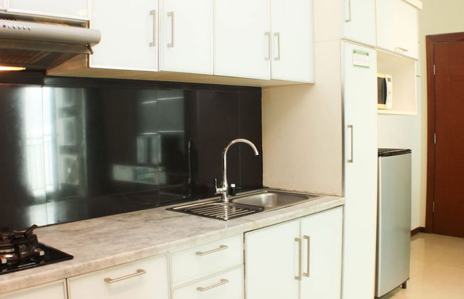 Great Location And Comfy 2Br Apartment At Thamrin Residence - Photo 6