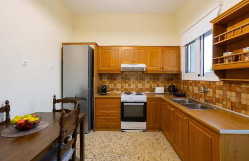 Valira Stathmos Home, Rustic Charm Cottage w Views - Foto 12