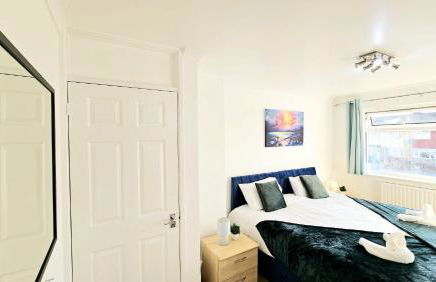 Cosy and spacious Home -Free parking, Free WiFi- sleeps 5 by FINNA Properties Ltd - Foto 39