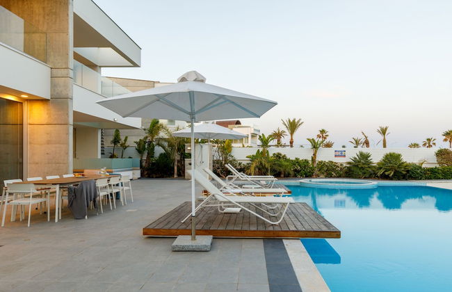 Tranquility Beachfront Villa - Foto 52