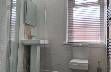 Pearce House-Brand New 3 bed-Sleeps 6-Garden - Foto 16