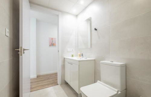 Modern, Stylish Apartment with balcony - Photo 42