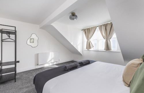 Arte Stays Serviced Houses Stratford - 3 Bedrooms 2 Bathrooms Houses London, Stratford, Maryland, Free Parking, Garden, Weekly or Monthly Stays - up to 8 guests - Foto 39