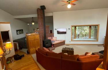 RiverFront Retreat- Spa/Hot tub, Game Room, Limited Gym - Foto 7