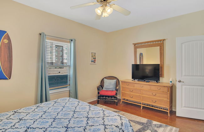 Happiness Comes In Waves by Silver Sands Vacation Rentals - Foto 10