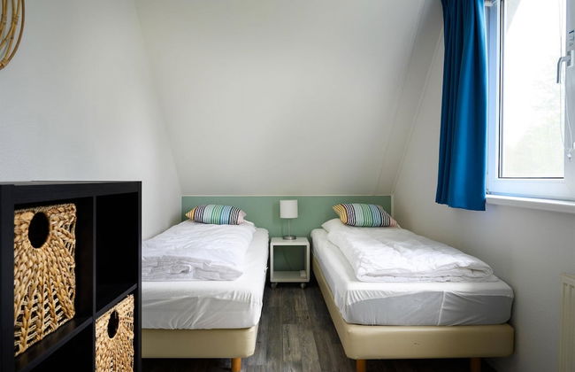 House With Sauna, Outdoor spa and Pedal Boat in Vlagtwedde - Photo 49