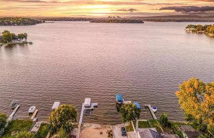 Mineola Bay Lakeview and Access - Fully Furnished Monthly & Seasonal Rental in Fox Lake - Foto 1