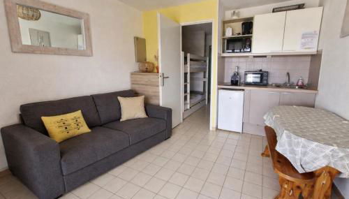 Les Capitelles Bord de plage avec grande piscine - Vue montagne - Balcon - Photo 2