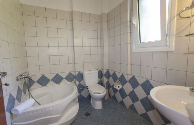 Oasis Exclusive - Photo 66