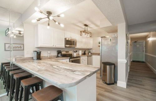 Bethys Beachy Beauty Regency Towers! - Foto 13