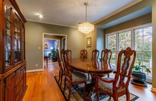 Cozy Home with BBQ Near Arts & Dining Hotspots - Foto 6