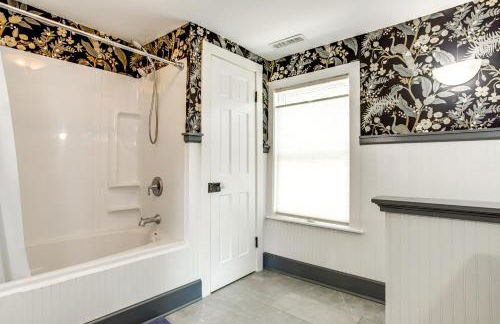 Charming Victorian Farmhouse on Historic Main St - Foto 15