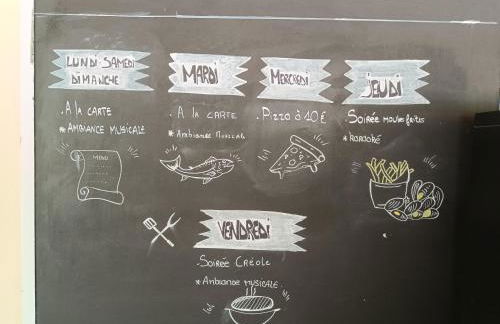 Le soleil d Eugènie appartement dans résidence avec Piscine commune près de Carcassonne - Foto 3