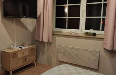 Ferienhaus Blaue Blume mit 11 kW Ladestation, Kamin, Terrasse, eingezäuntem Garten, Sauna, WLAN, Netflix, 2 Hunde willkommen! - Foto 29