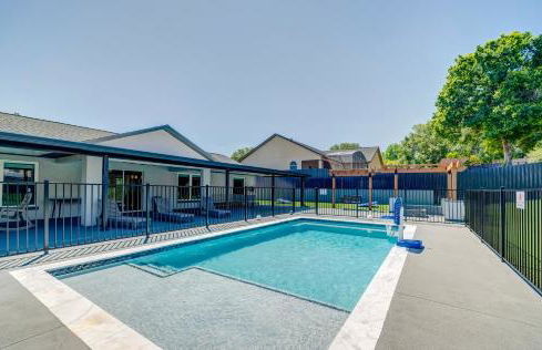 New Resort Style Oasis ~ LED Pool & Game Room - Foto 38