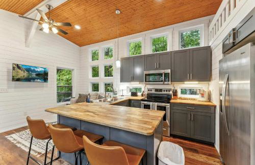 The Hickory Tiny Home in Menlo - Photo 11