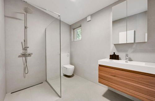 Stilvolle Apartments mit Kamin - Schlossblick und großer Terrasse 2-4 Zimmer 50-140qm - nahe A1 und Schloss Burg - Köln - Foto 6