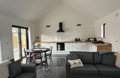 The Stables, Modern 2 bed, 4 person, Rural Barn Conversion with Great Access - Foto 22