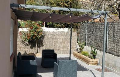 Cerca de Barcelona, y entre tres Parques Naturales, casa de 4 habitaciones y 2 baños con piscina, barbacoa y chimenea - Foto 4