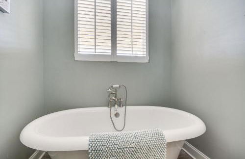 Walk to Beach Stunning Gulfport Getaway - Foto 18