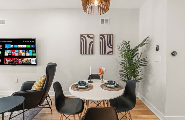 Stylish Near Stadiums & Nightlife Game Room - Foto 24