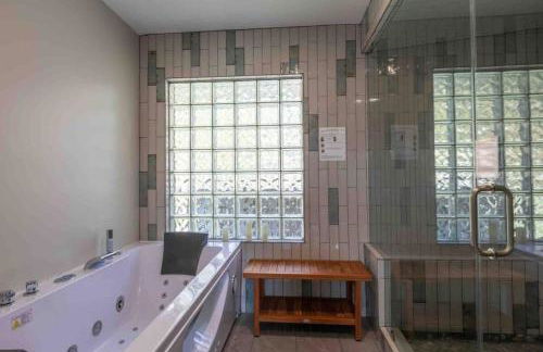 Massive 4 bedroom home Sleeps 19 - Foto 37