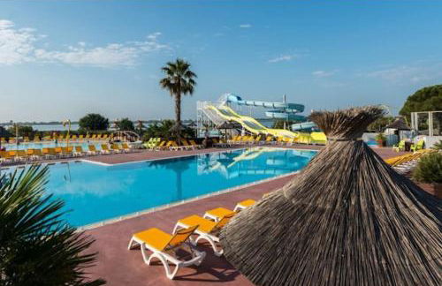 Joli Bungalow 464, 4-6 pers, wifi, terrasse, Camping Siblu Lac des Rêves Lattes - Foto 32