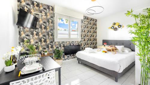 BnGo I Le Cosy des Canuts I Parking, 2p, proche hôpital - Foto 1, towels