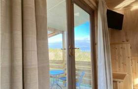 Beautiful Wooden tiny house, Glamping cabin with hot tub 3 - Photo 14